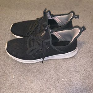 Adidas Cloudfoam tennis shoes